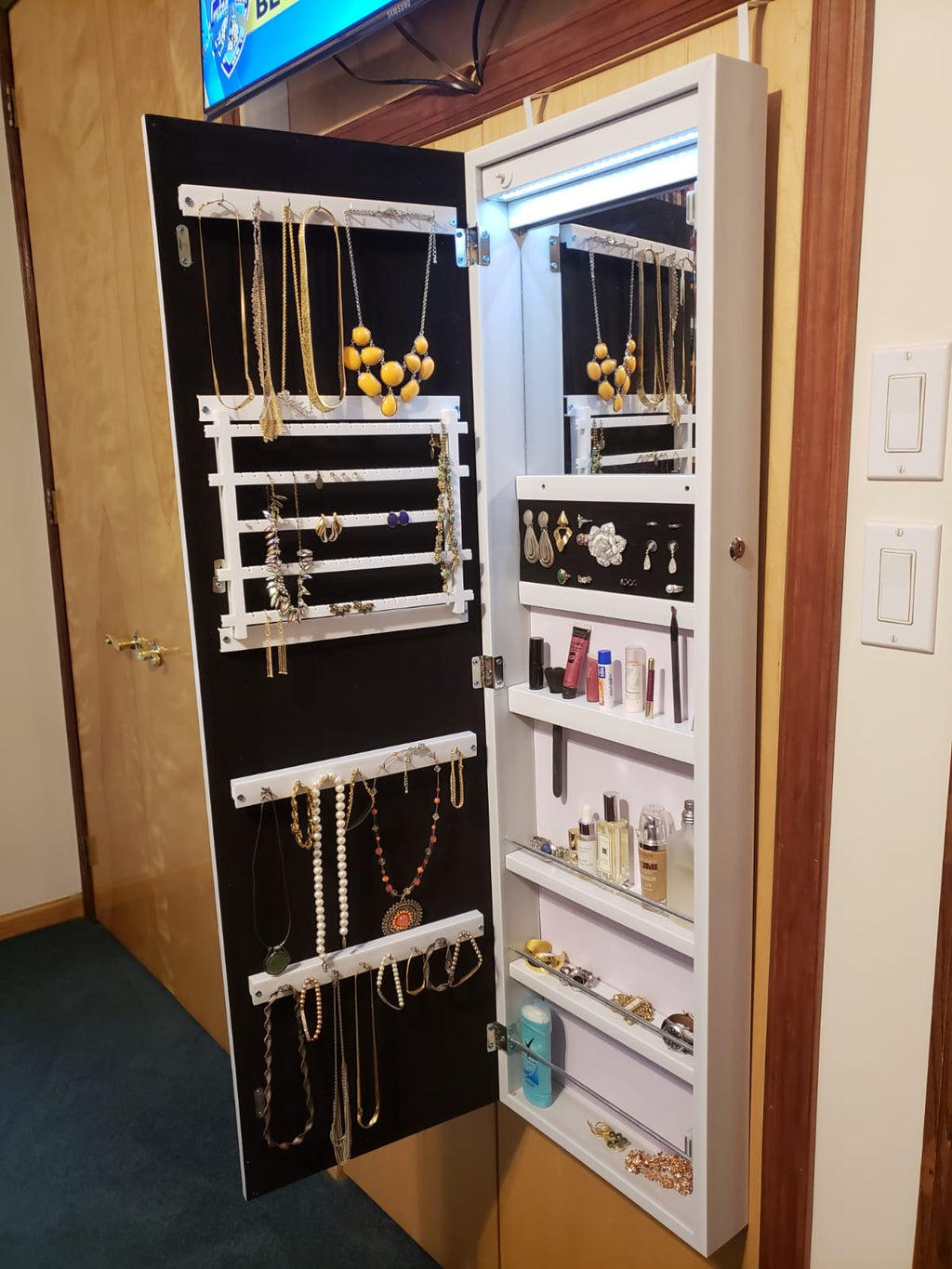 ClosetMate Jewelry Cabinet 6 LED Lights and Lockable, White